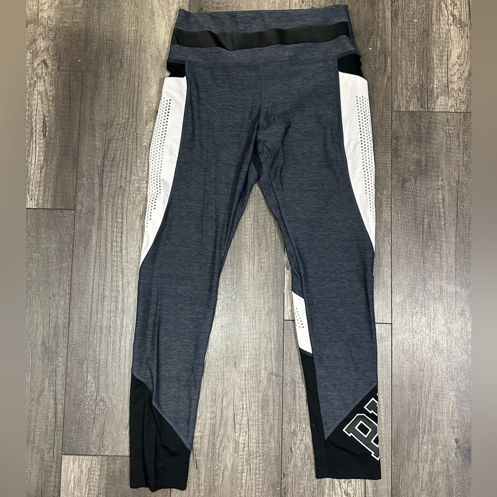 Victoria’s Secret Pink - Grey Leggings with White Pockets - Size L